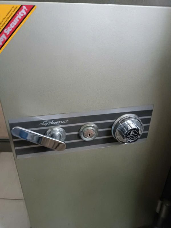 Sửa Khóa Thiên Lạc